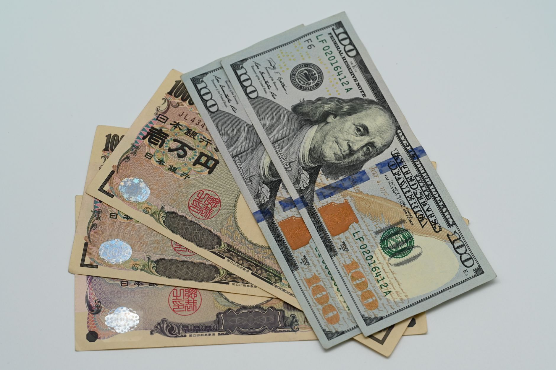 円安を「追い風」と読み違える前に——中小輸出企業が今確認すべき3つのこと